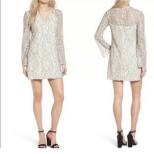 NWT Wayf Long Bell Sleeve V Neck Lace Shift Dress S